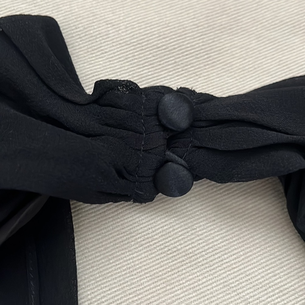 LBD - Picture 5 of 7